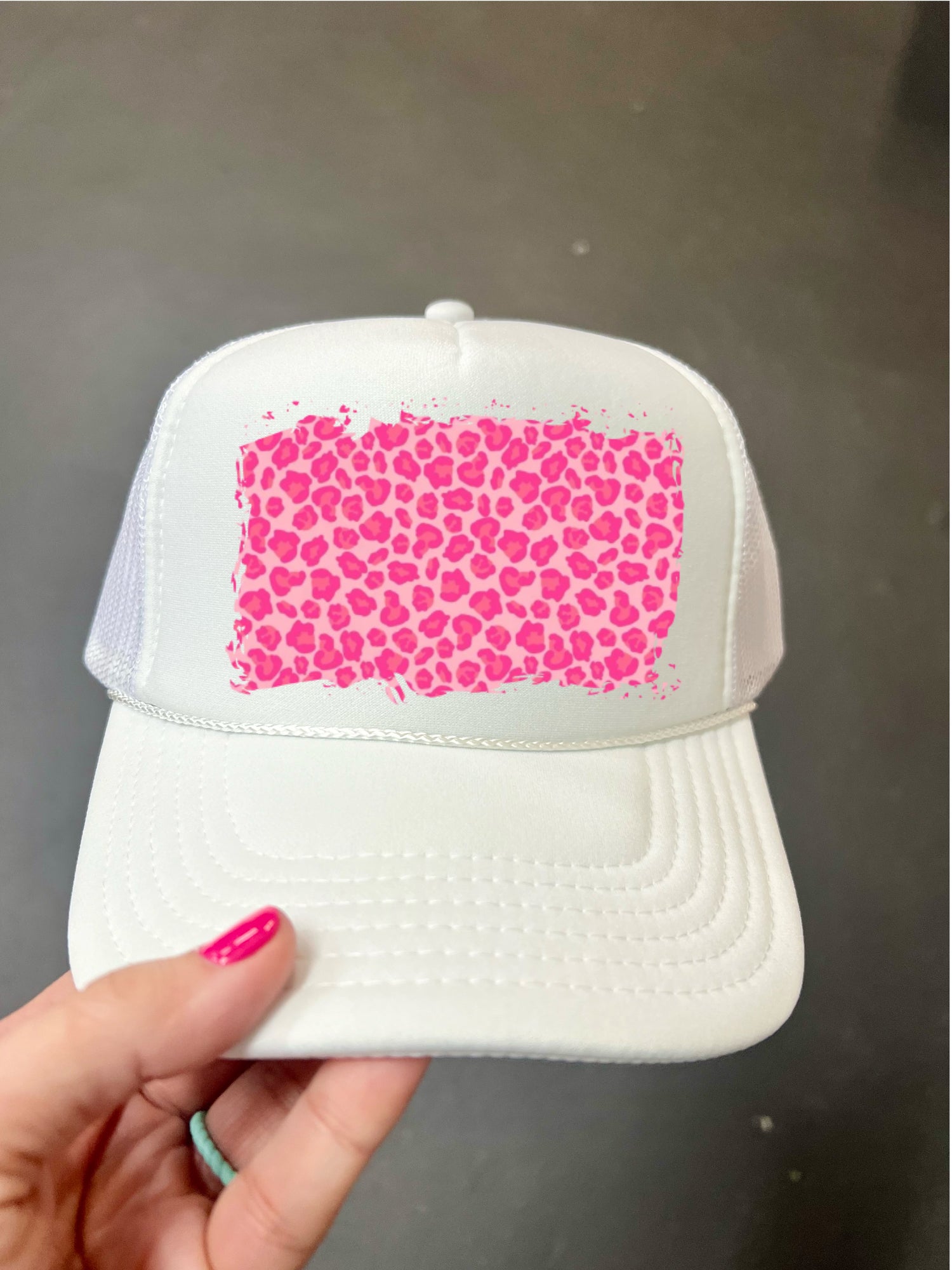 TRUCKER HAT BACKGROUND